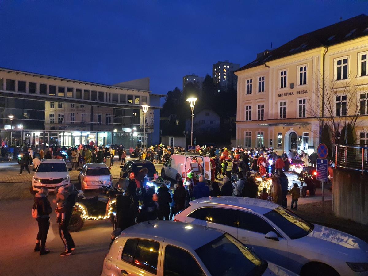 Božičkovo potovanje v družbi štirikolesnikov - ravne.si