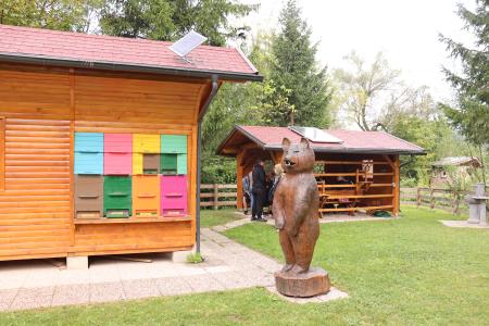 Učni čebelnjak Kotlje