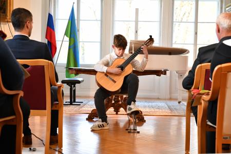 Jan Ivančič, Glasbena šola Ravne, mentor Marko Strmčnik 