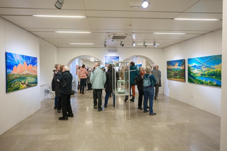 Laura Kumprej Simfonija barv