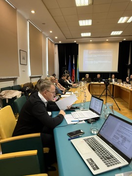 b7925008-a77a-461e-82d1-5c10fb5de282